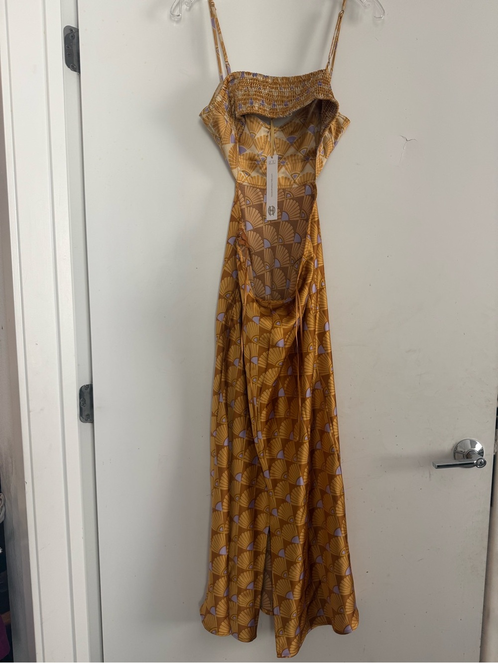 House of Harlow 1960 NWT Geo Fan Print Satin Cutout Back Maxi Dress Small - Picture 3 of 5